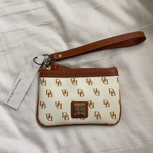 Dooney & Bourke NWT Wristlet